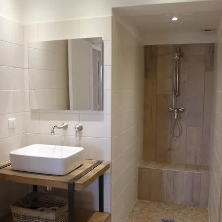 里赛塔公寓 度假居 *