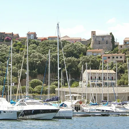 里赛塔公寓 度假居 *